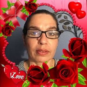 Meet your Posher, Leticia